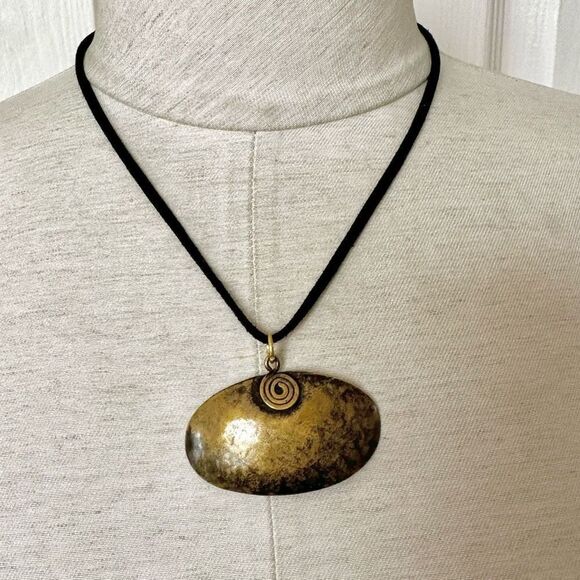 Gold tone pendant necklace on cord - Picture 1 of 7